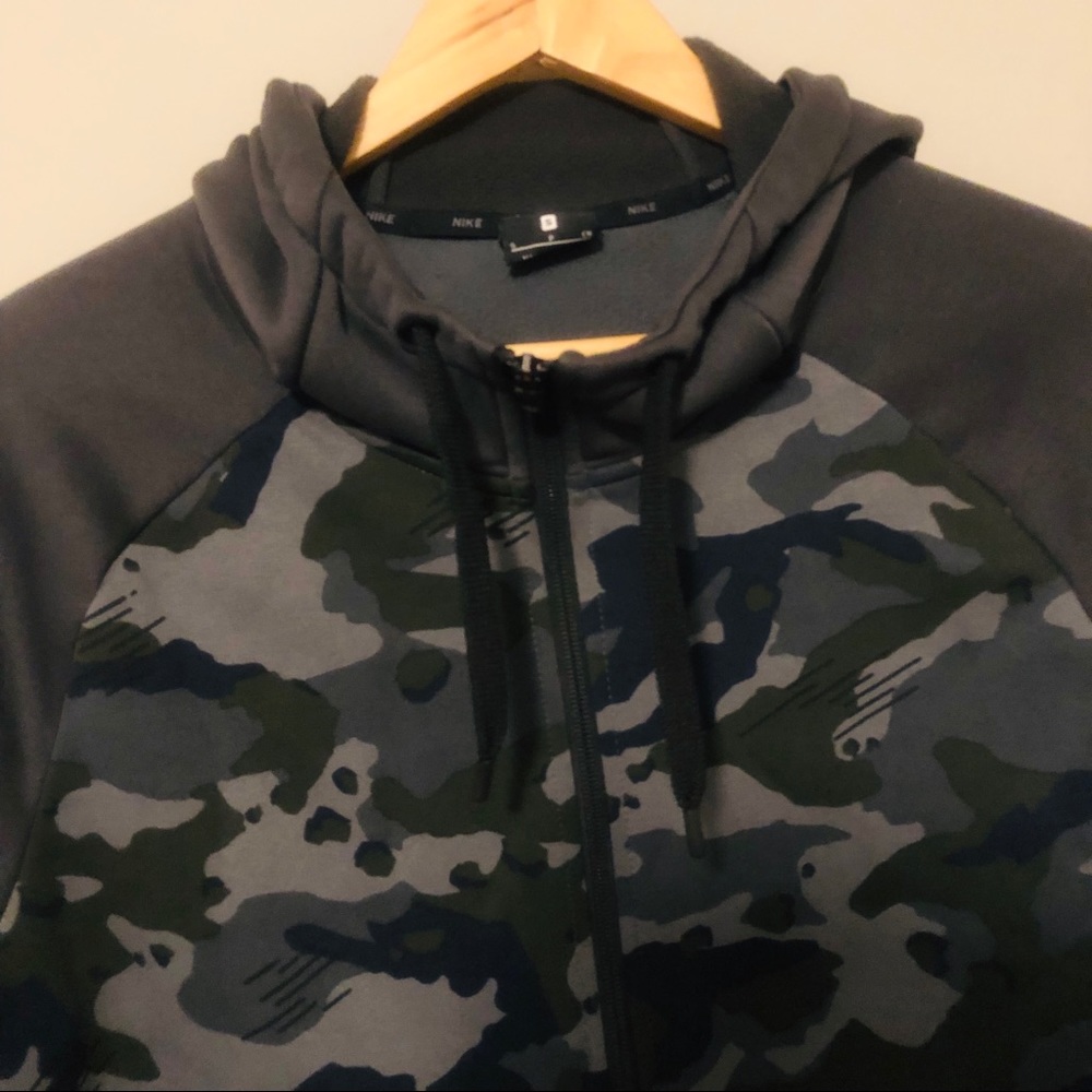 Nike Dri- Fit Camo Zip Up Hooded Training Jacket - Picture 3 of 8